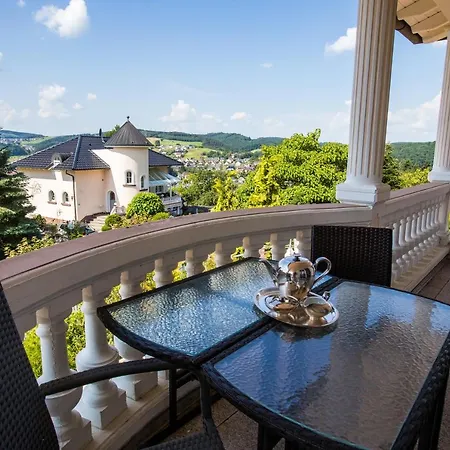 Villa Eifelpalace Am Nürburgring *