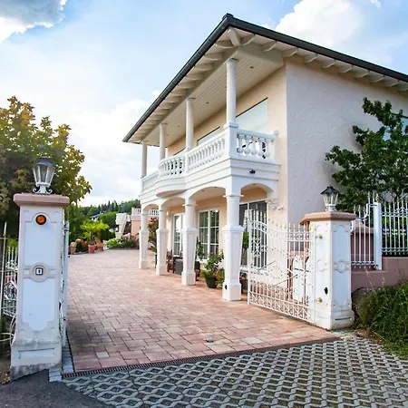 Eifelpalace Am Nuerburgring * Adenau