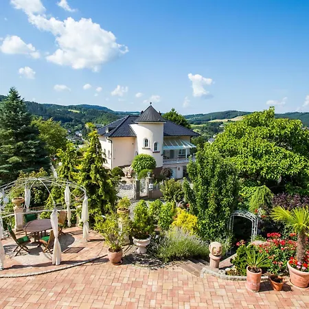 Villa Eifelpalace Am Nuerburgring Adenau