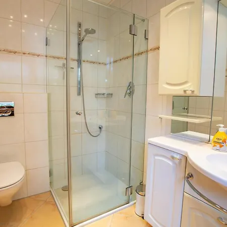 Eifelpalace Am Nürburgring Villa *