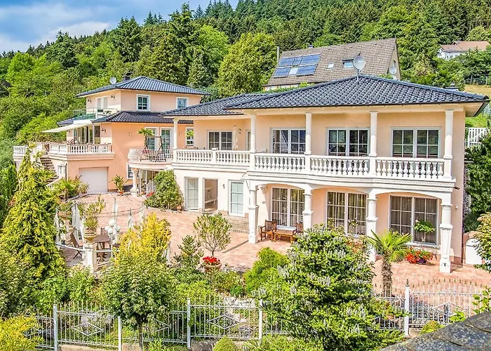 Eifelpalace Am Nuerburgring Вилла