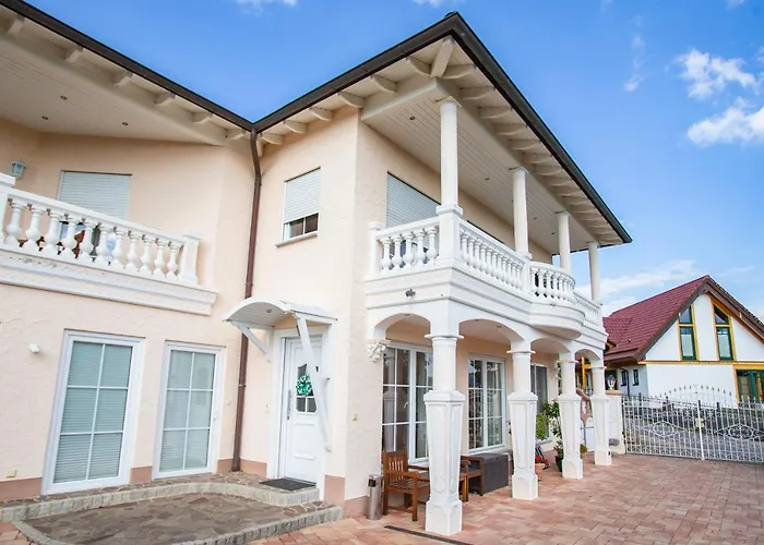 Eifelpalace Am Nuerburgring *