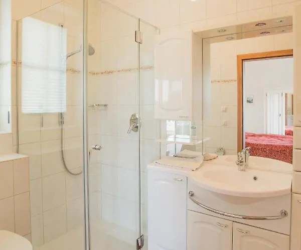 Вилла Eifelpalace Am Nuerburgring Аденау